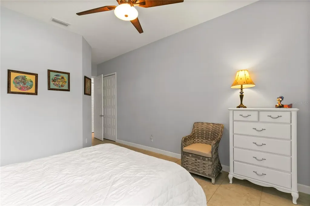 8065 Bridgeport Bay Circle Mount Dora FL 32757