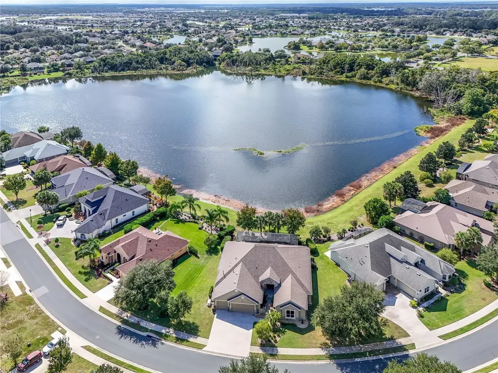 8065 Bridgeport Bay Circle Mount Dora FL 32757