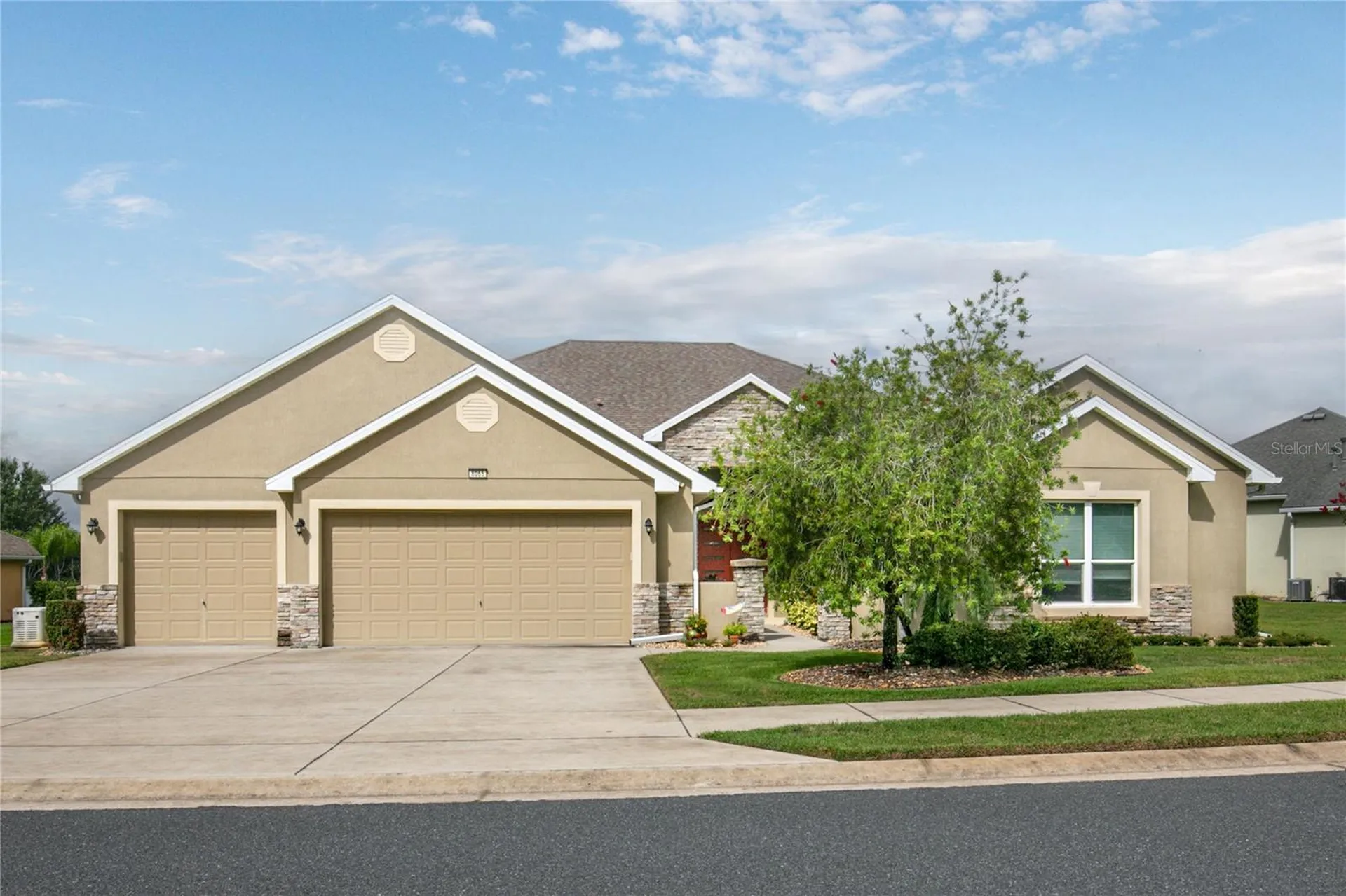 8065 Bridgeport Bay Circle Mount Dora FL 32757