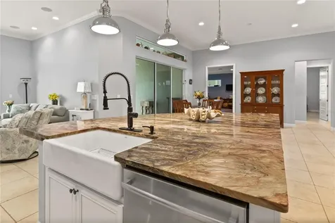 8065 Bridgeport Bay Circle Mount Dora FL 32757