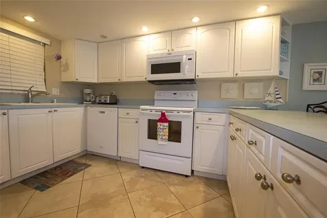 1571 S Atlantic Avenue New Smyrna Beach FL 32169