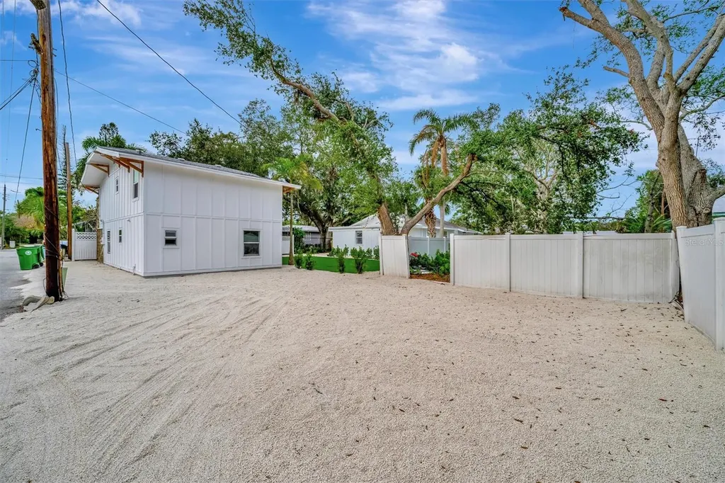 2713 4th Avenue W Bradenton FL 34205