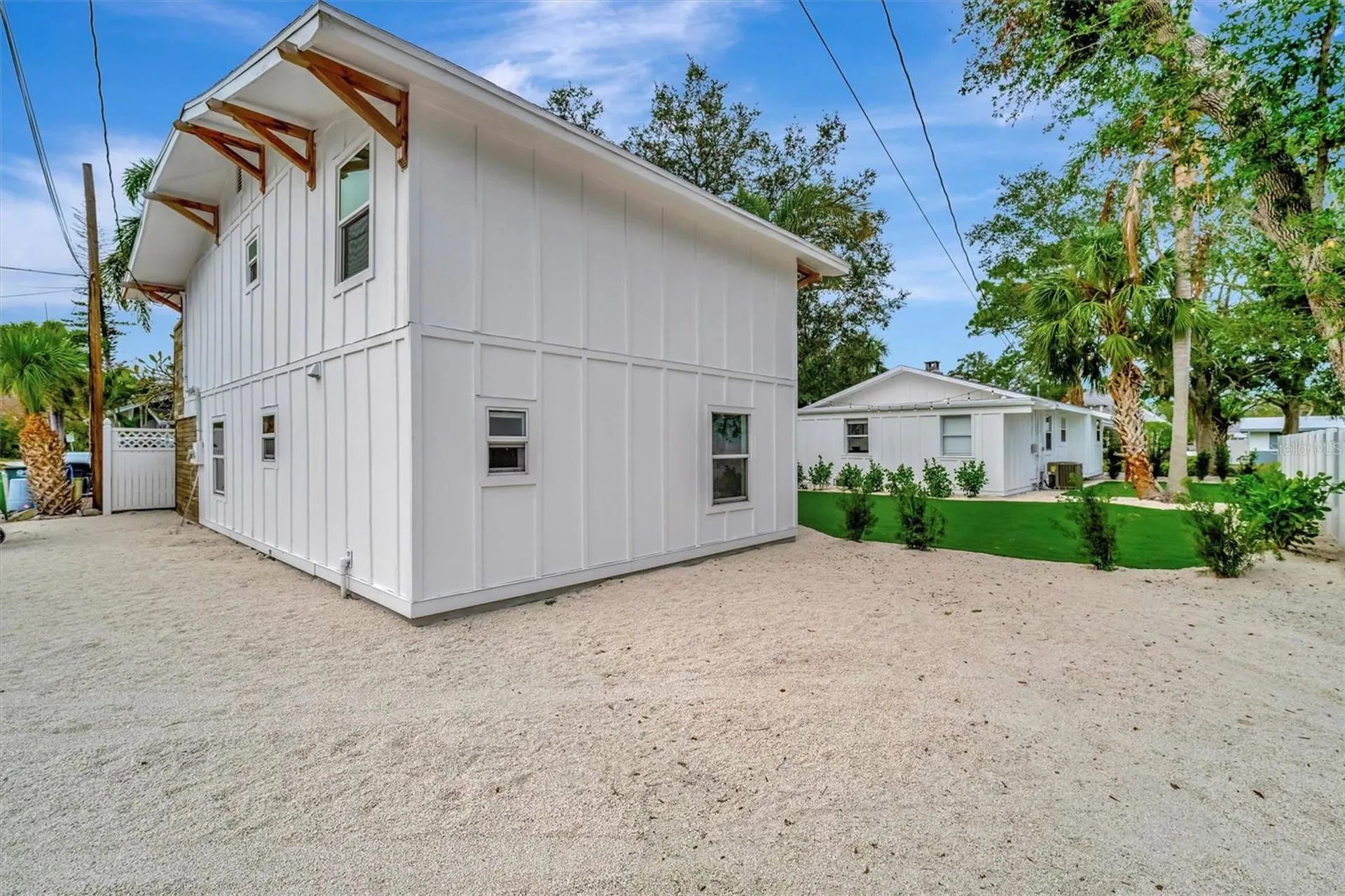 2713 4th Avenue W Bradenton FL 34205