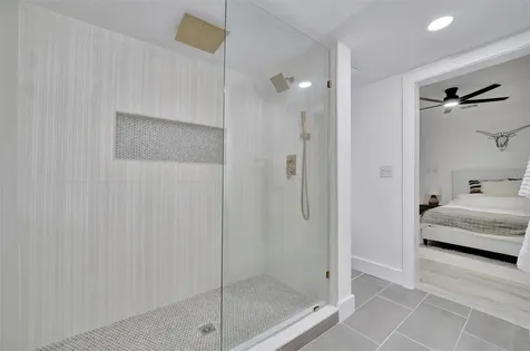 2713 4th Avenue W Bradenton FL 34205