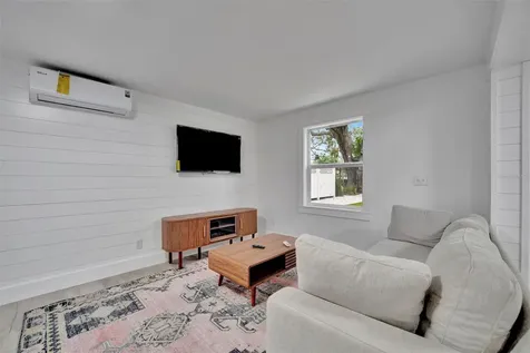 2713 4th Avenue W Bradenton FL 34205