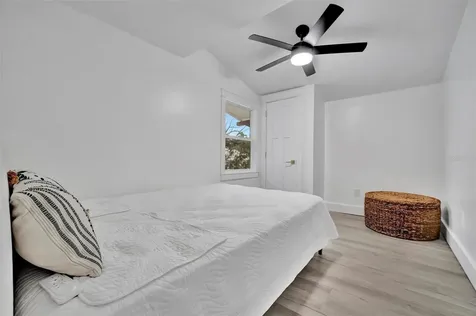 2713 4th Avenue W Bradenton FL 34205