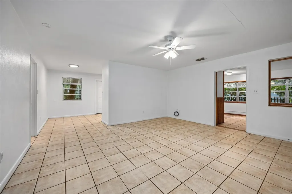4156 NW 10th Street Gainesville FL 32609