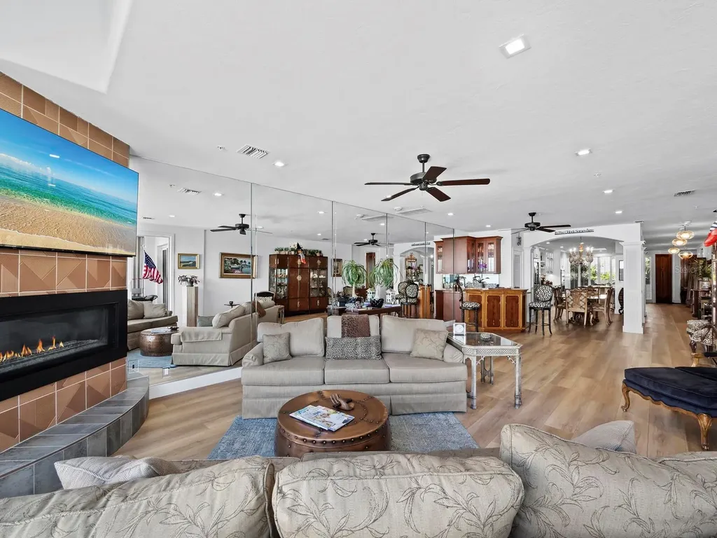 340 Gulf Of Mexico Drive Longboat Key FL 34228