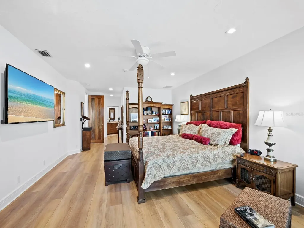 340 Gulf Of Mexico Drive Longboat Key FL 34228