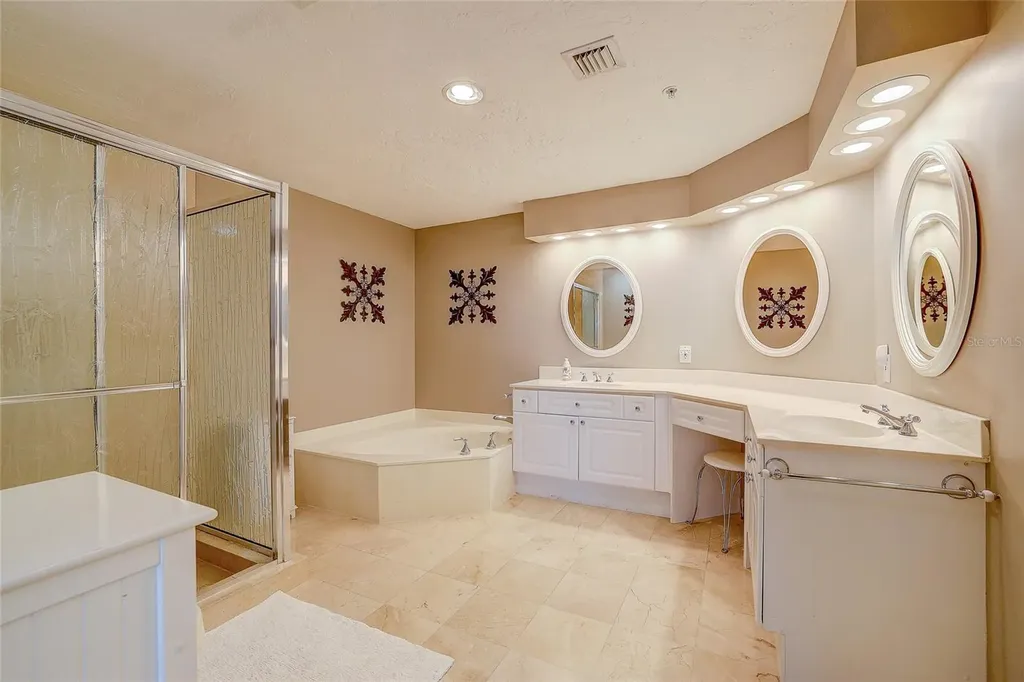 1800 Benjamin Franklin Drive Sarasota FL 34236