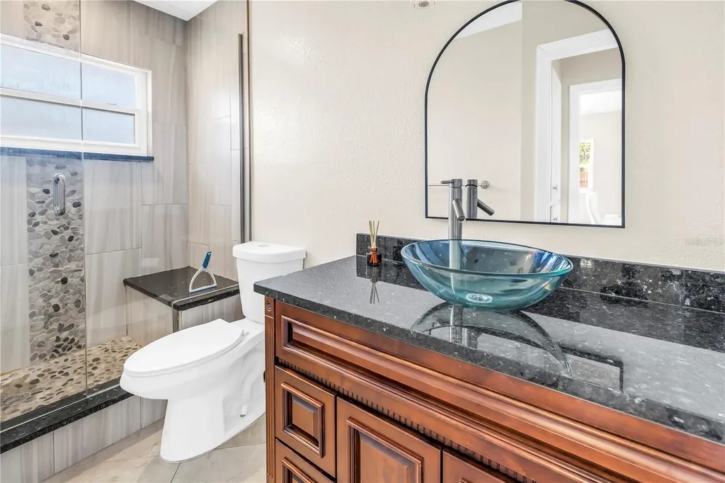 6830 35th Avenue N St Petersburg FL 33710