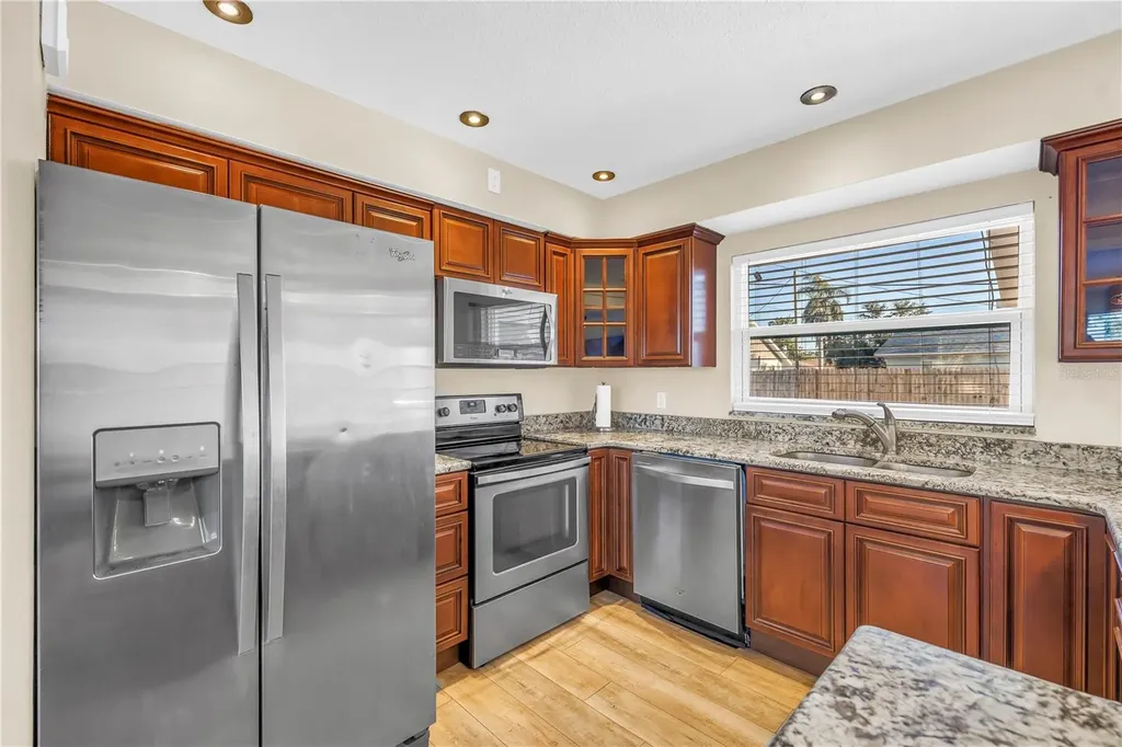 6830 35th Avenue N St Petersburg FL 33710