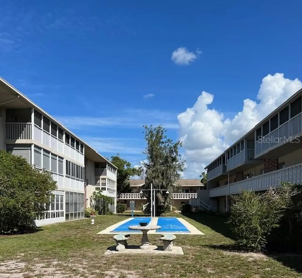3751 S School Avenue Sarasota FL 34239