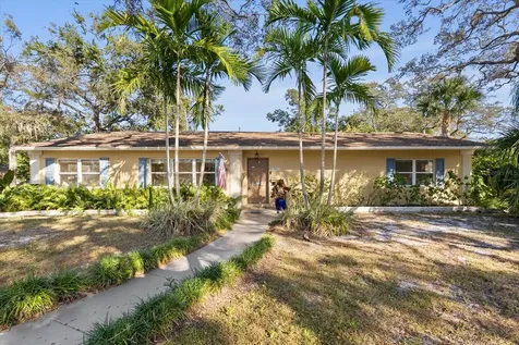 441 47th Street N St Petersburg FL 33713