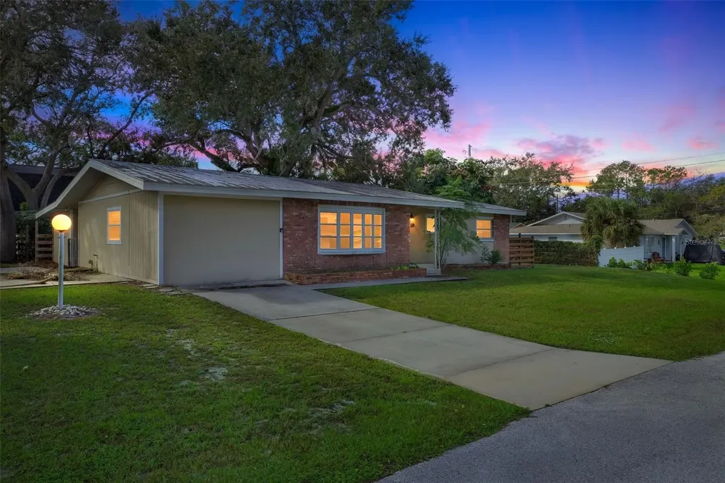 3711 Pinellas Avenue Safety Harbor FL 34695