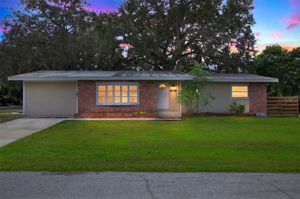 3711 Pinellas Avenue Safety Harbor FL 34695