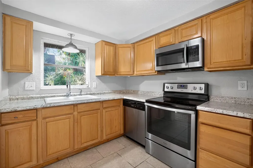 3711 Pinellas Avenue Safety Harbor FL 34695