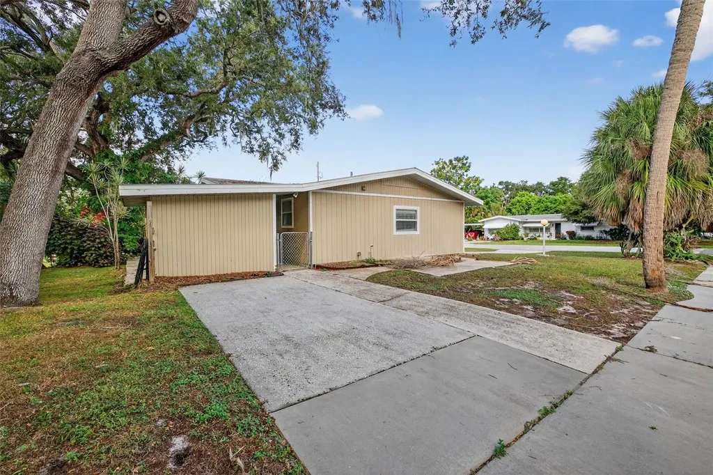 3711 Pinellas Avenue Safety Harbor FL 34695