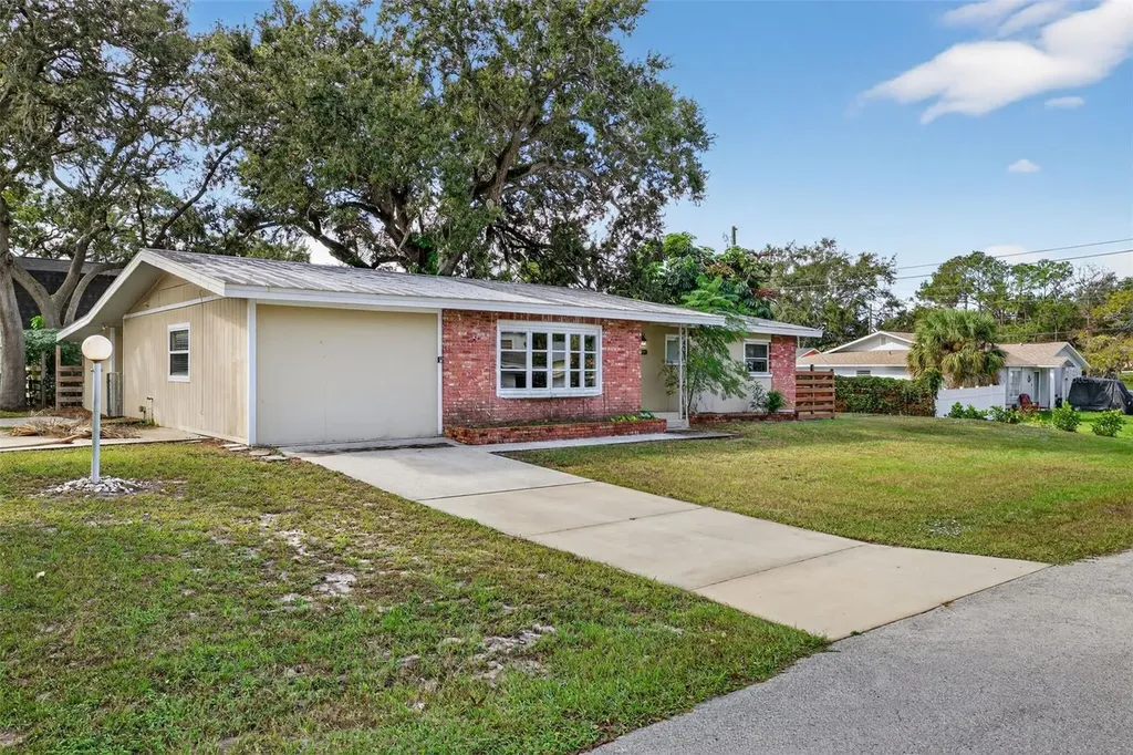 3711 Pinellas Avenue Safety Harbor FL 34695