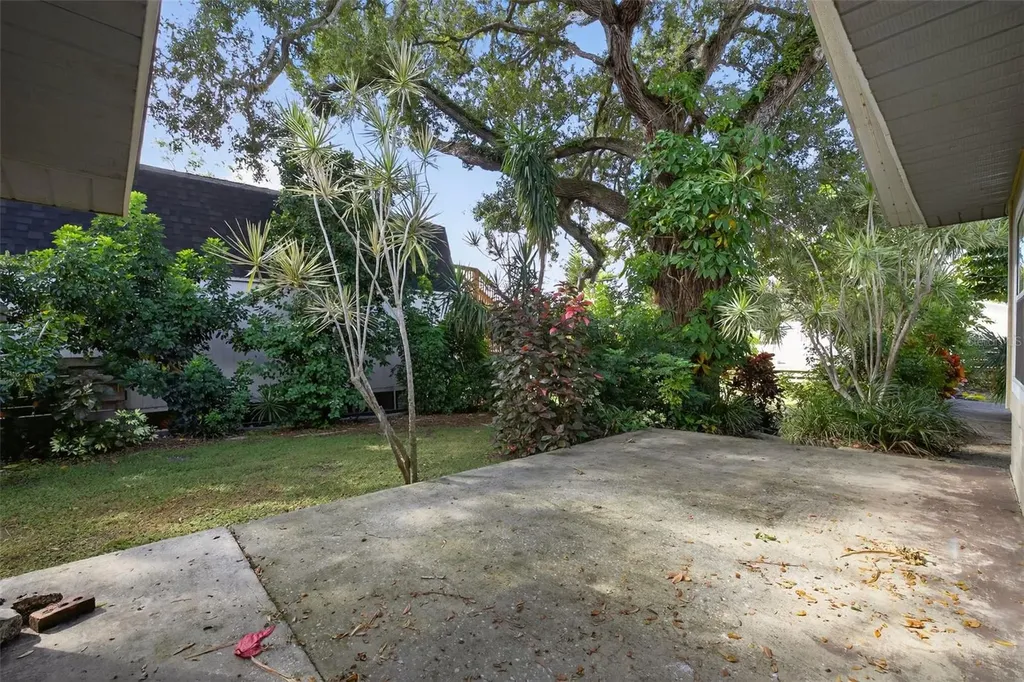 3711 Pinellas Avenue Safety Harbor FL 34695