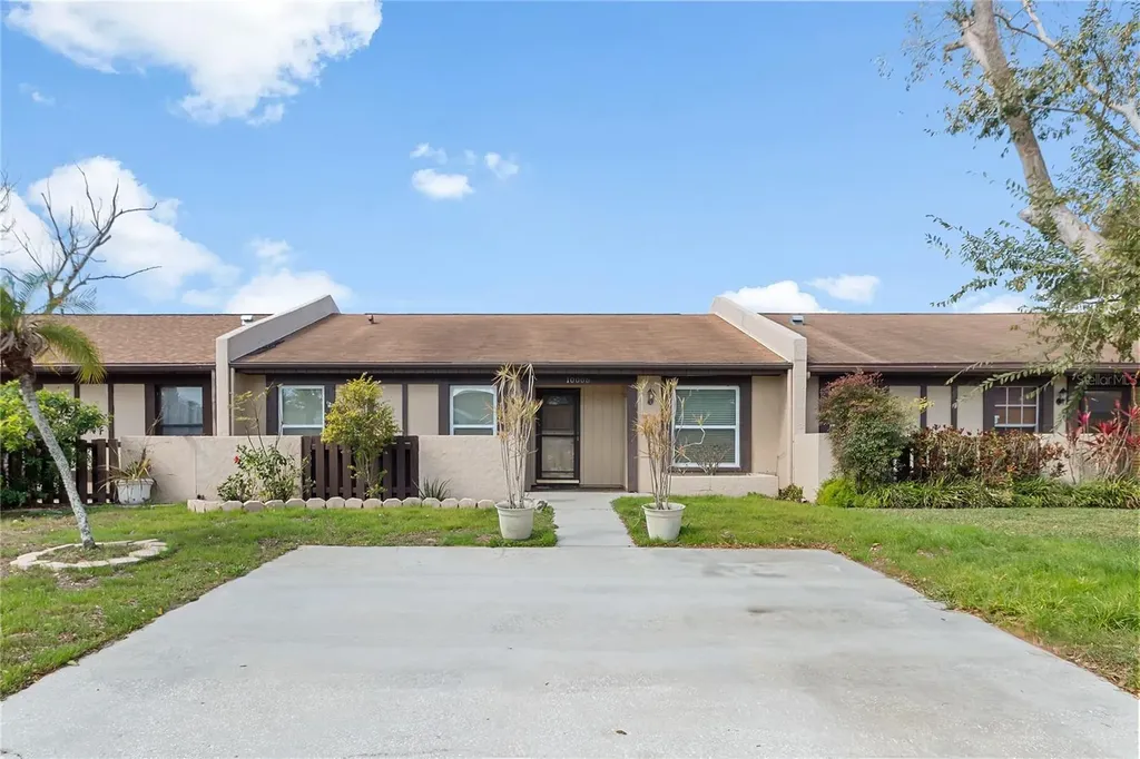 10006 87th Street Seminole FL 33777