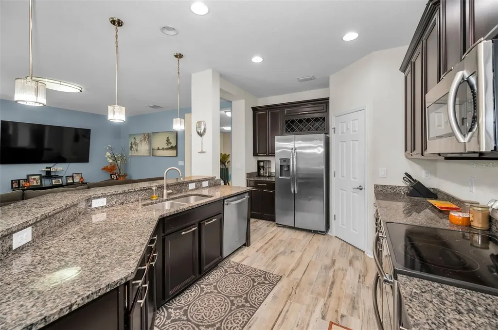 6942 Rocky Canyon Way Tampa FL 33625