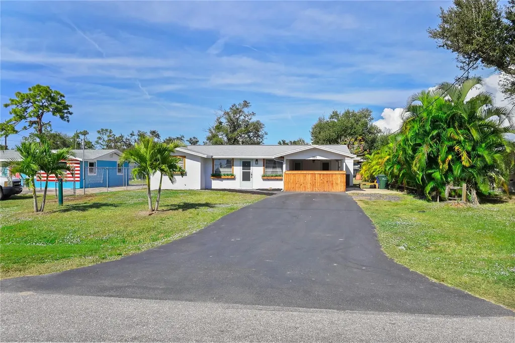 180 E Horton Avenue Englewood FL 34223