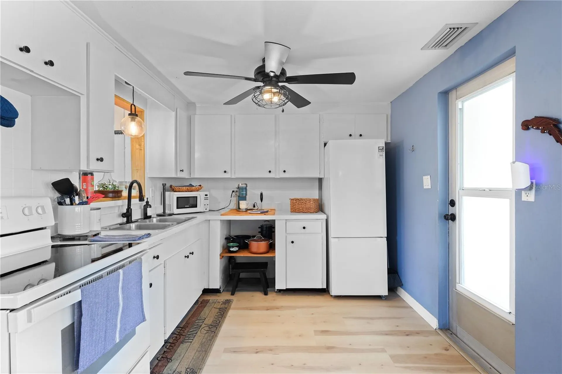 180 E Horton Avenue Englewood FL 34223