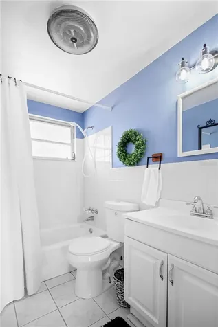 180 E Horton Avenue Englewood FL 34223