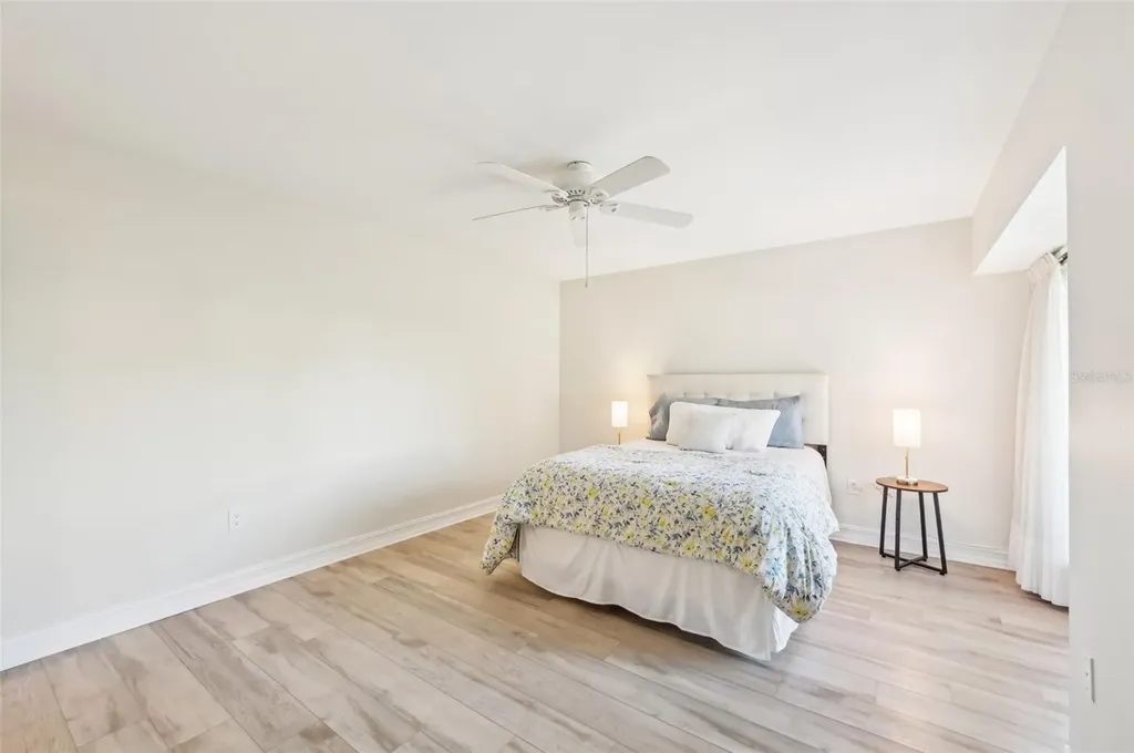 3880 Wilshire Circle Sarasota FL 34238
