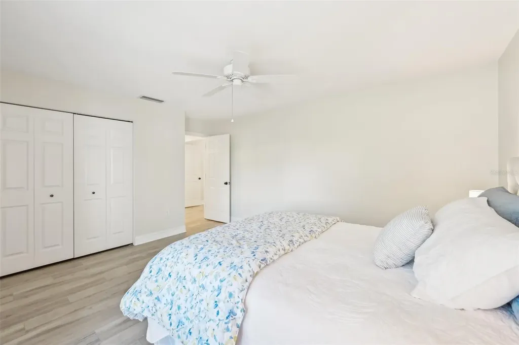3880 Wilshire Circle Sarasota FL 34238