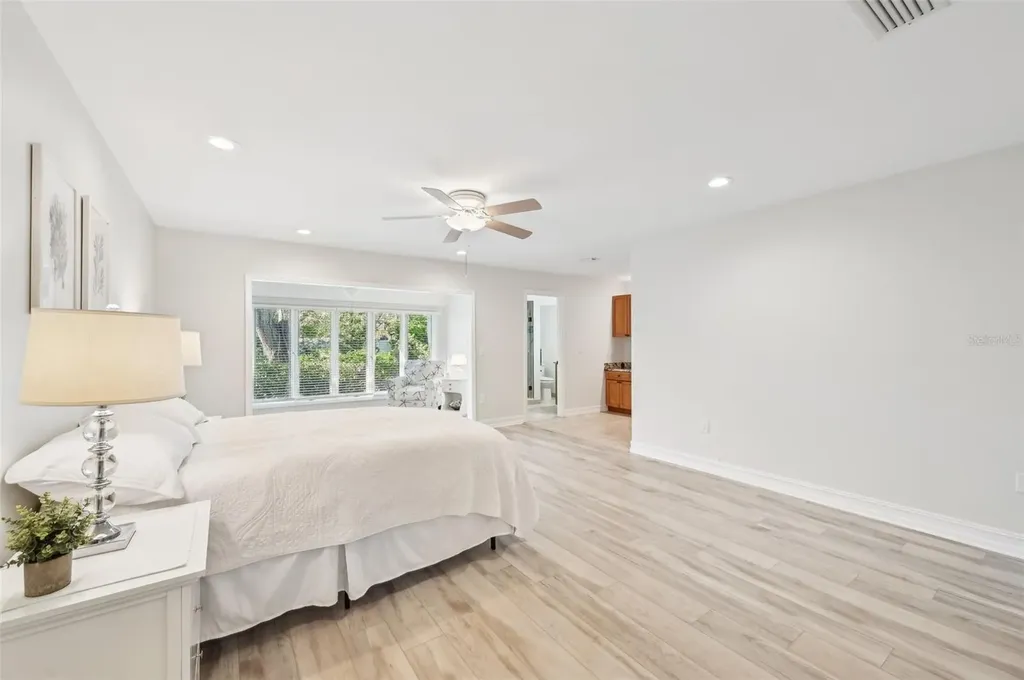 3880 Wilshire Circle Sarasota FL 34238