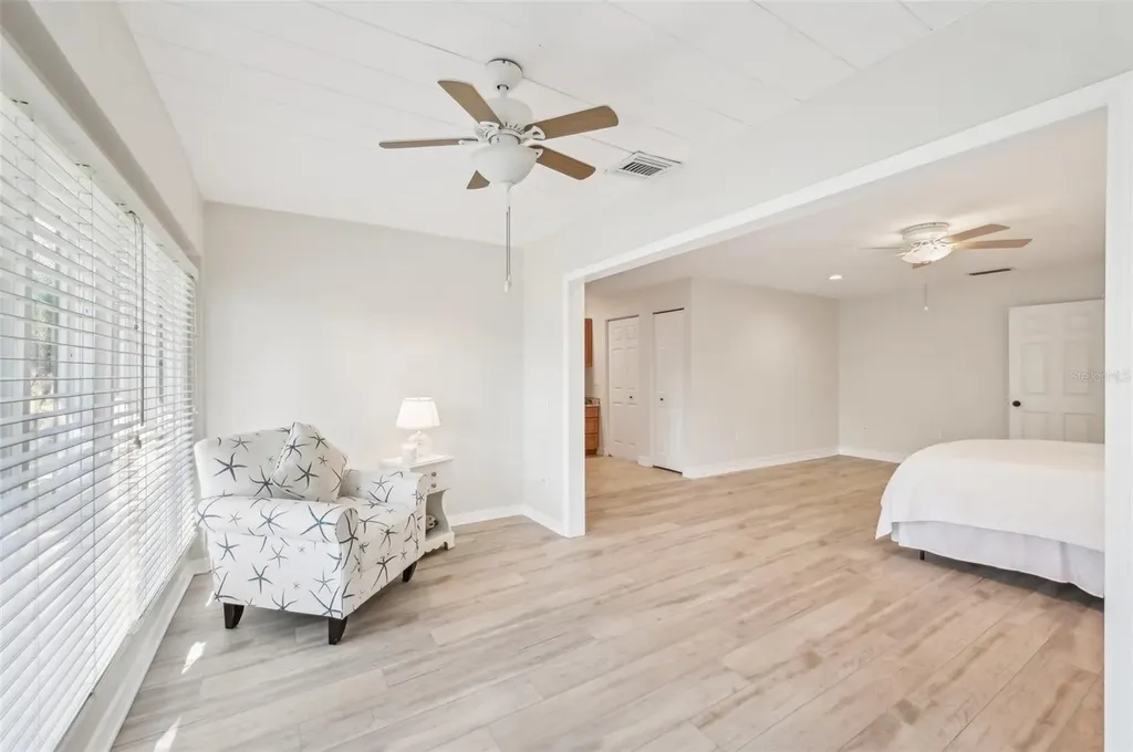 3880 Wilshire Circle Sarasota FL 34238