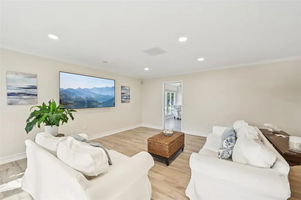 3880 Wilshire Circle Sarasota FL 34238
