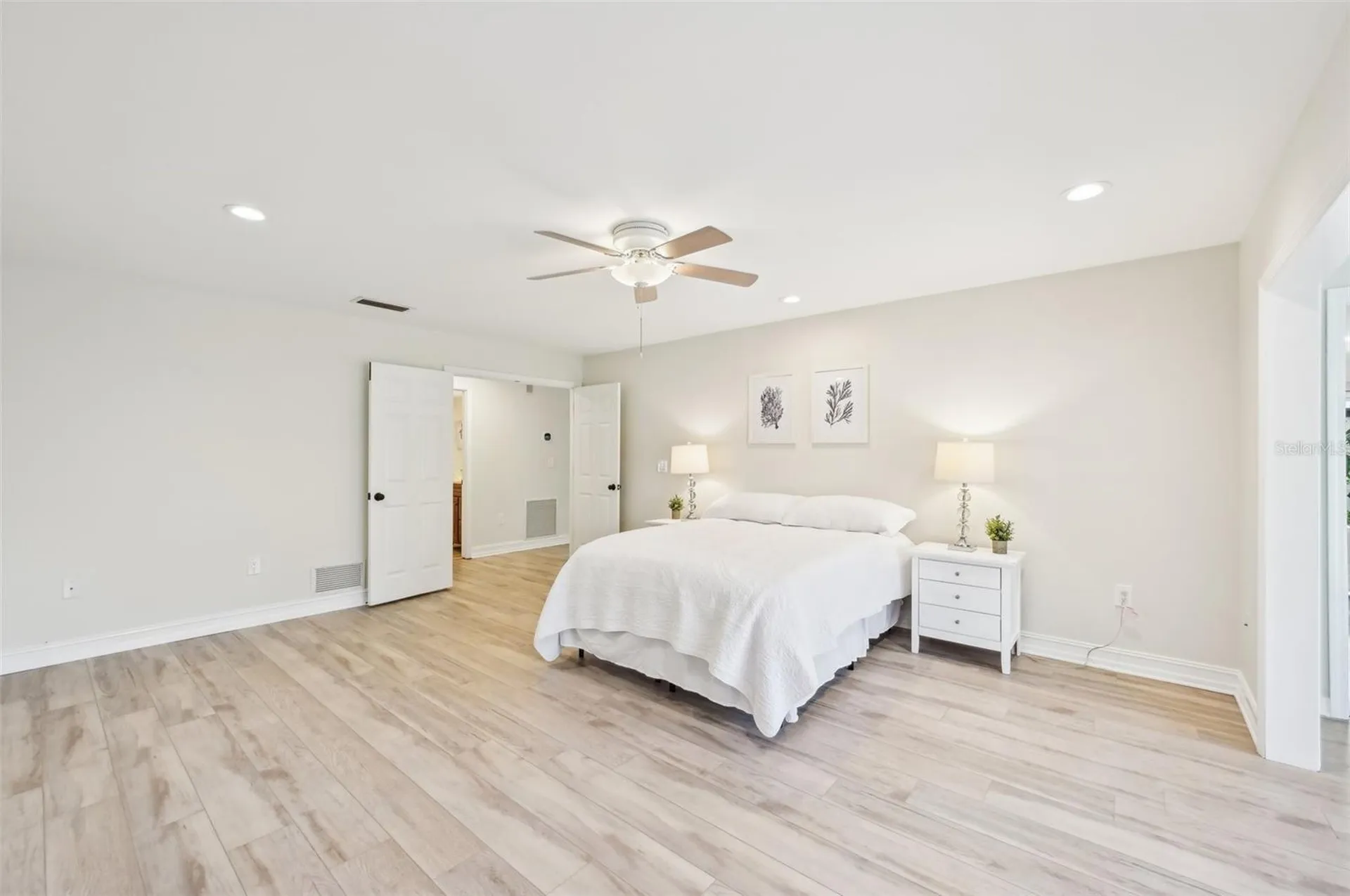 3880 Wilshire Circle Sarasota FL 34238