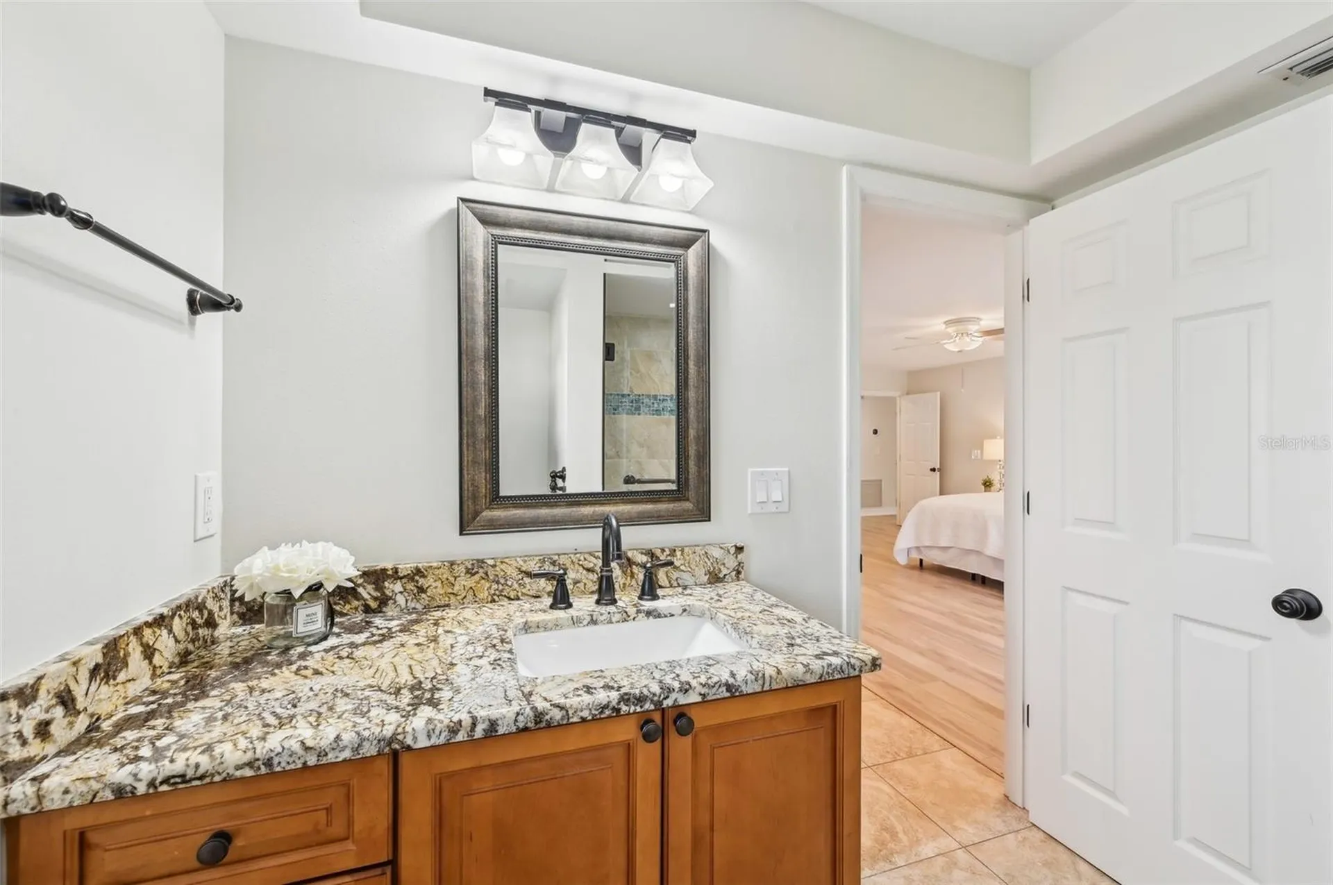 3880 Wilshire Circle Sarasota FL 34238
