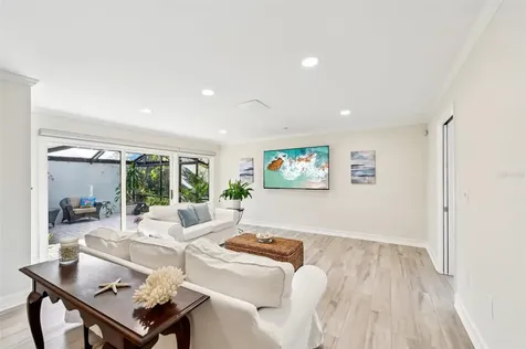 3880 Wilshire Circle Sarasota FL 34238