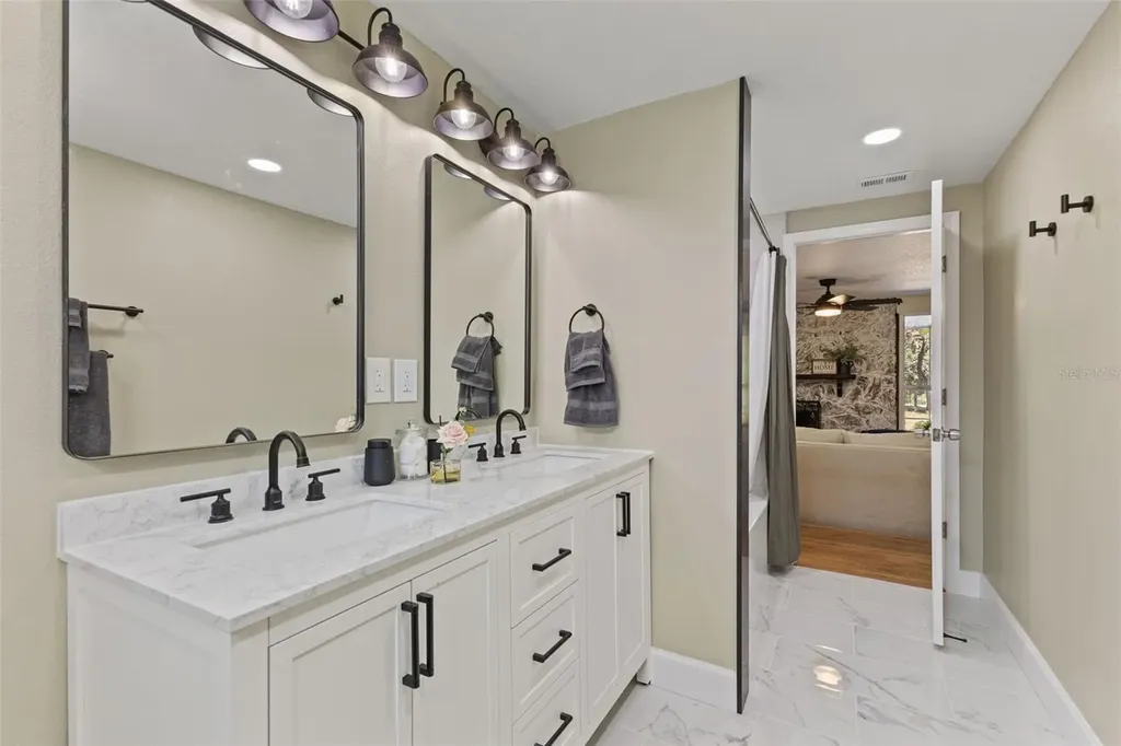 17504 Thomas Boulevard Hudson FL 34667