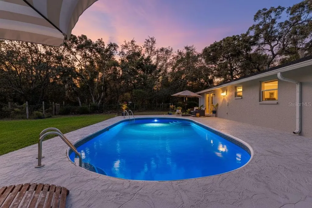 17504 Thomas Boulevard Hudson FL 34667