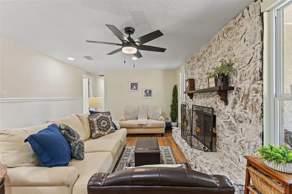 17504 Thomas Boulevard Hudson FL 34667