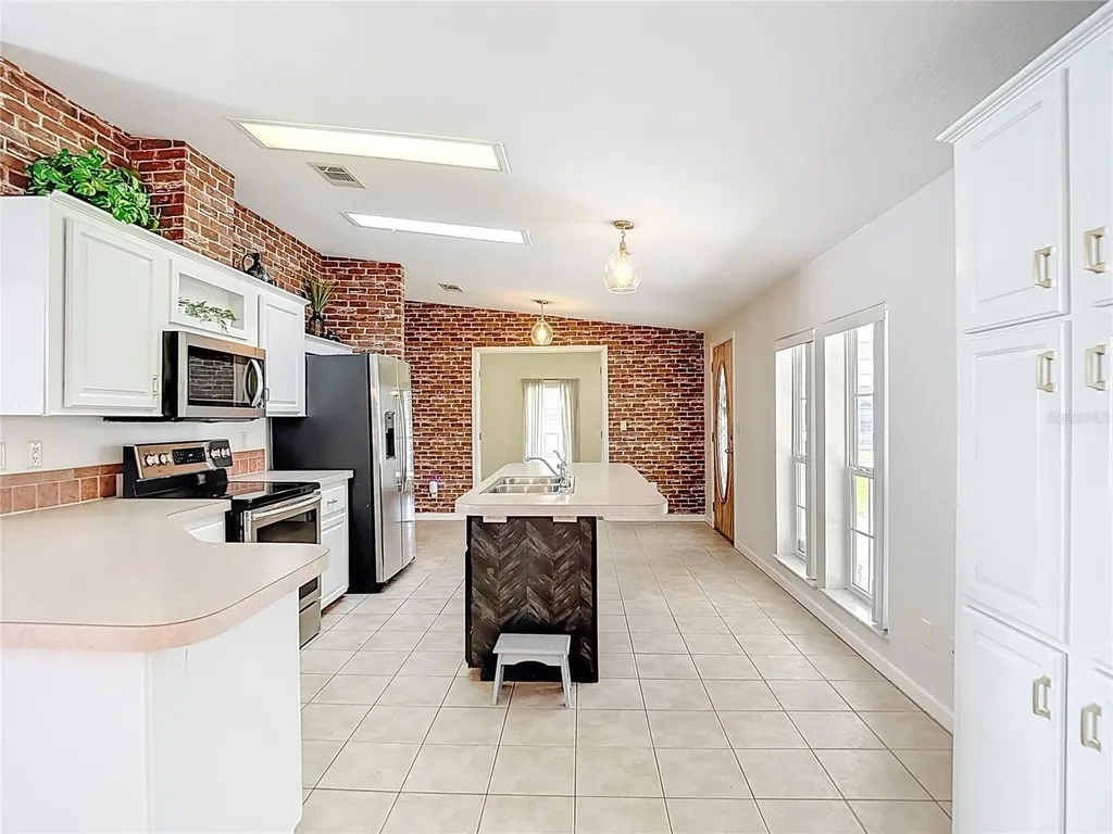 5745 Pawnee Street Zephyrhills FL 33542