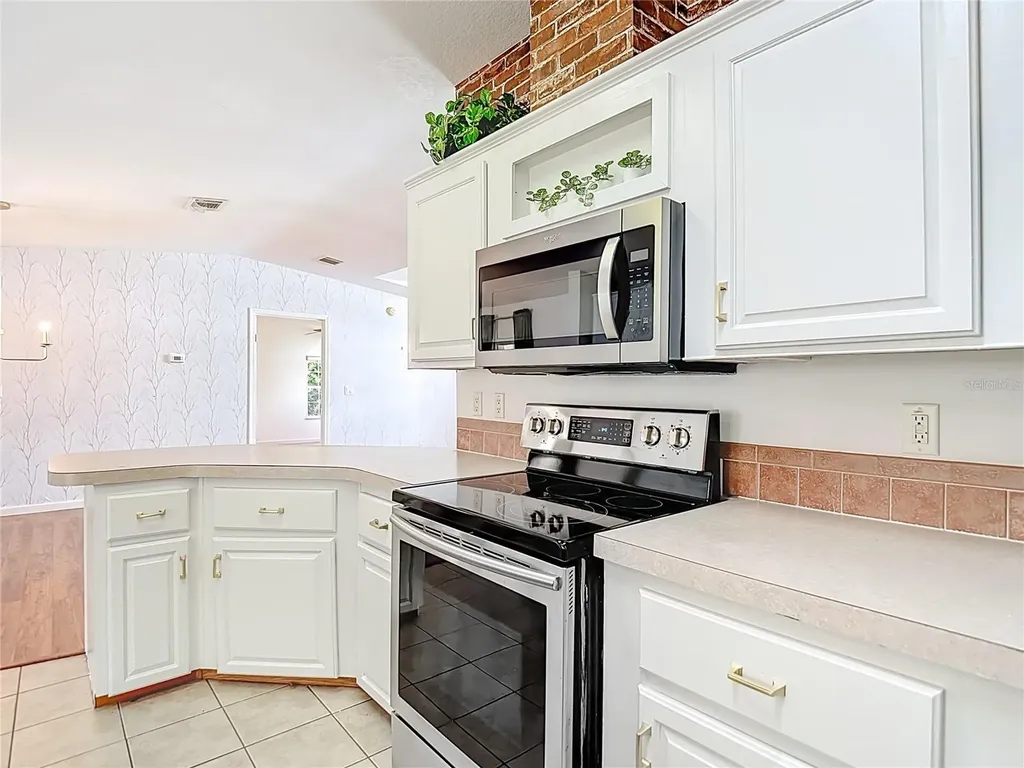5745 Pawnee Street Zephyrhills FL 33542