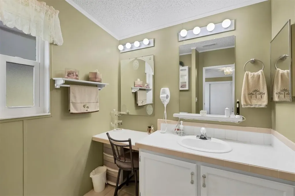 8364 Kinglet Drive Englewood FL 34224