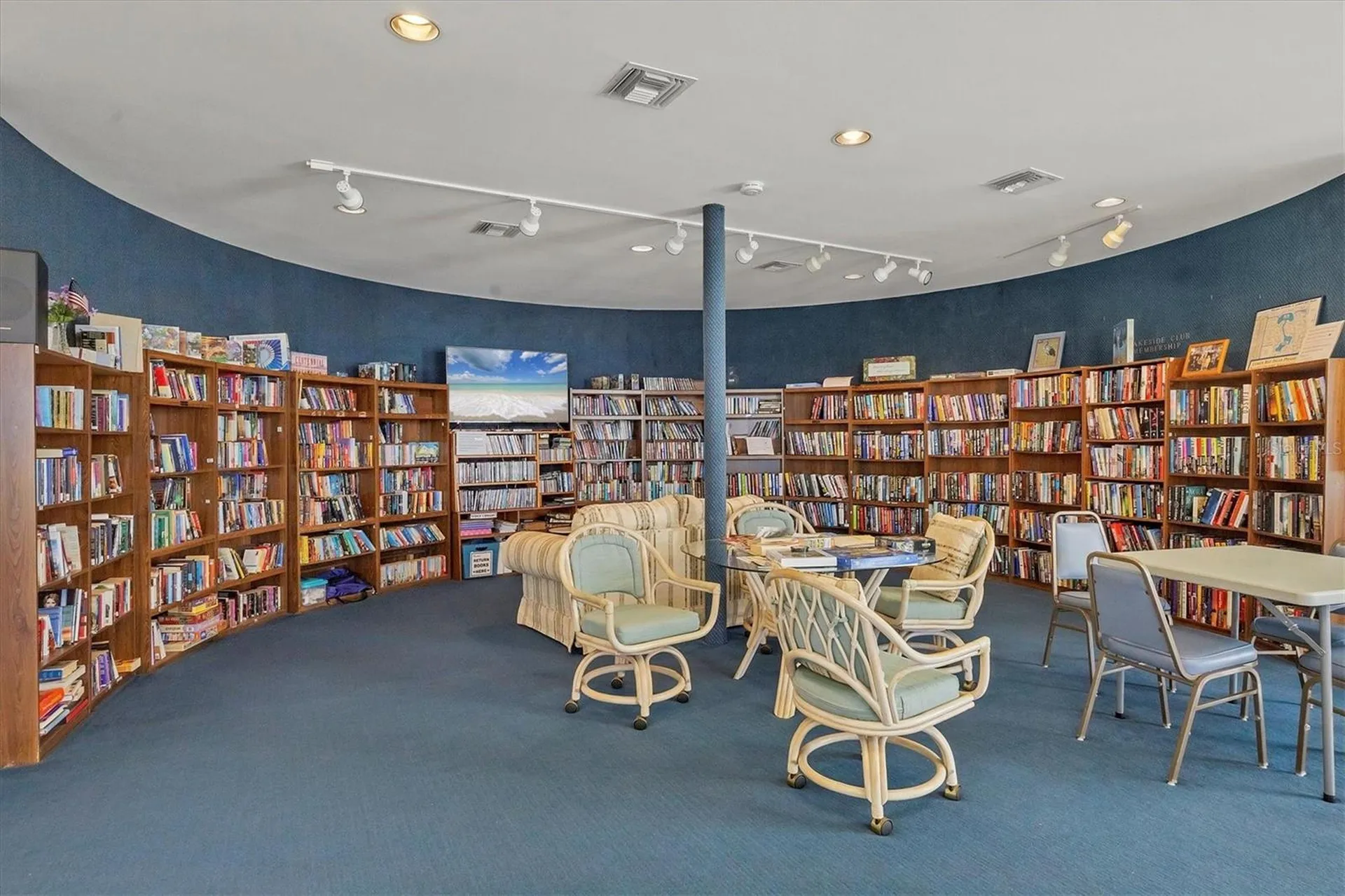 8364 Kinglet Drive Englewood FL 34224