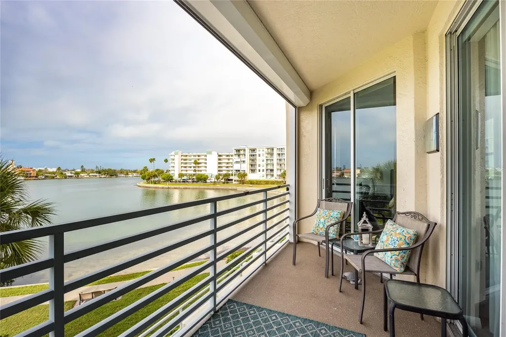 7892 Sailboat Key Boulevard S South Pasadena FL 33707