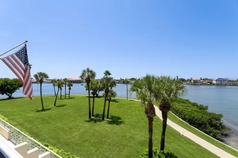 7892 Sailboat Key Boulevard S South Pasadena FL 33707