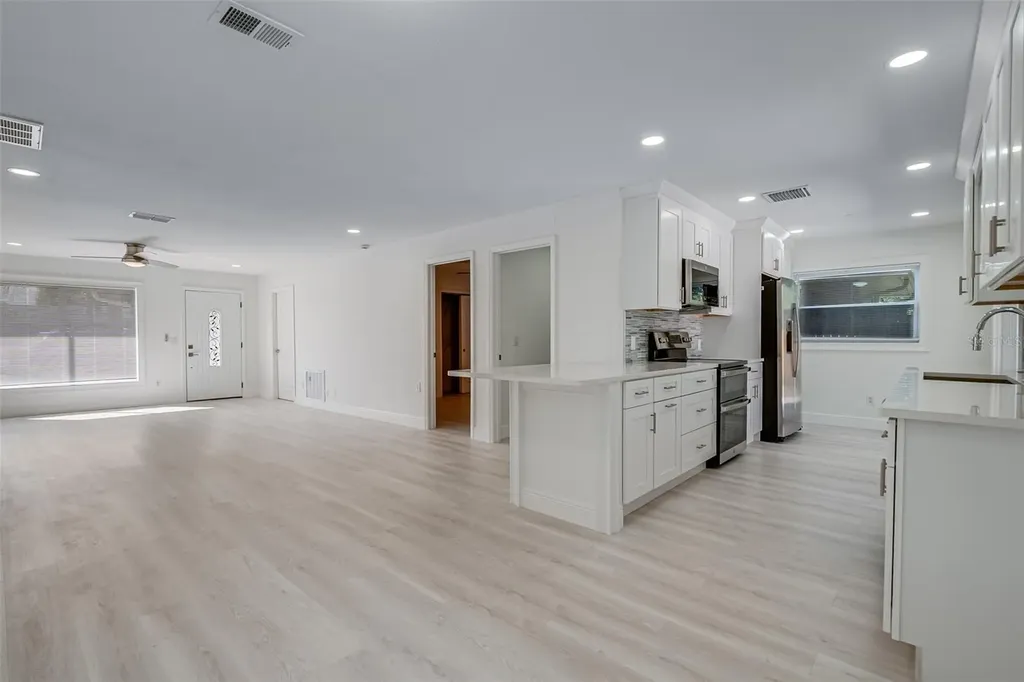 1806 Forest Drive Oldsmar FL 34677