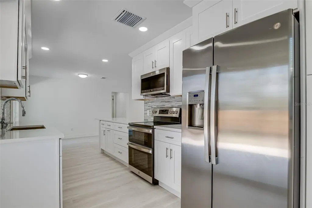 1806 Forest Drive Oldsmar FL 34677