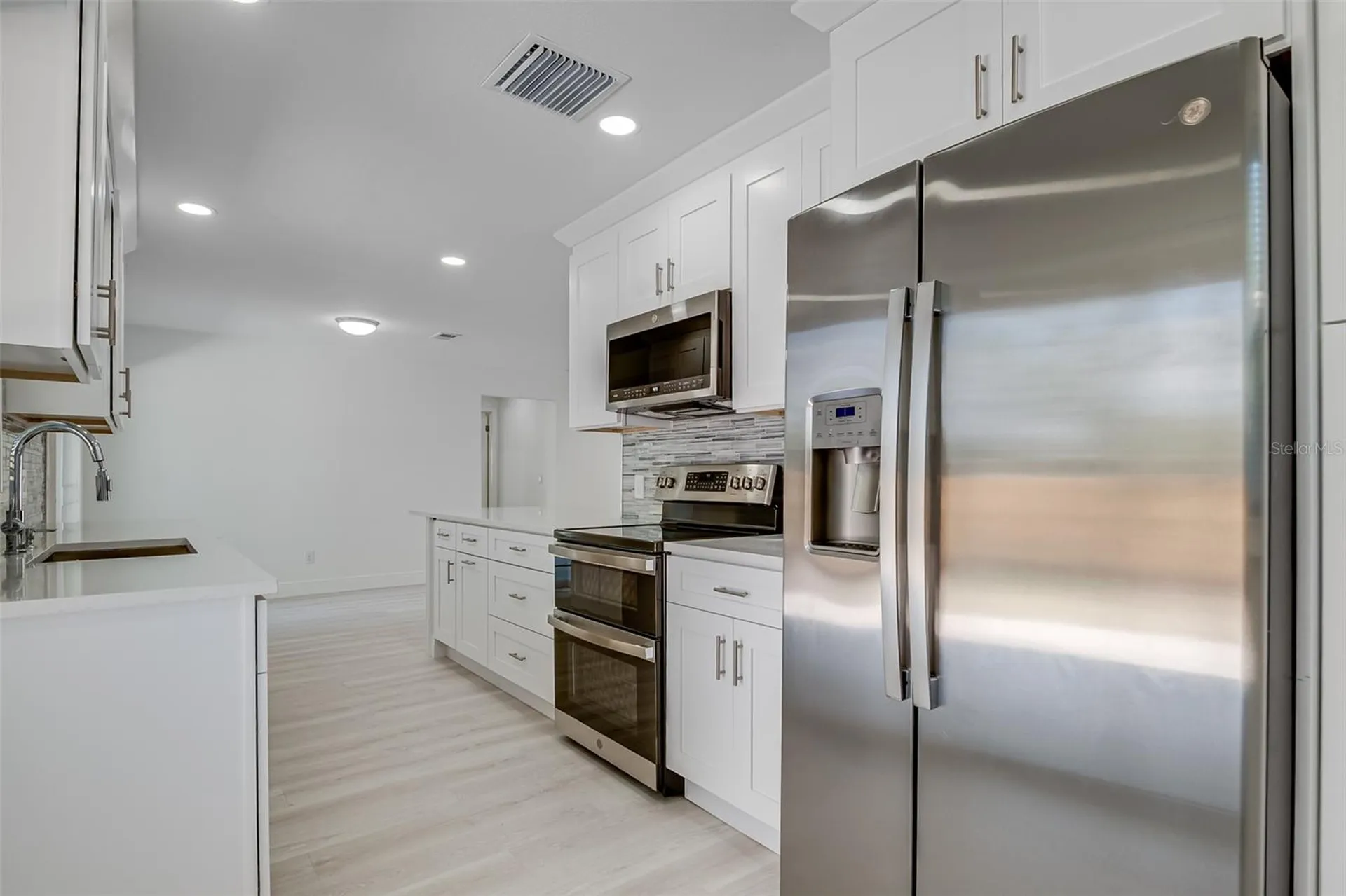 1806 Forest Drive Oldsmar FL 34677