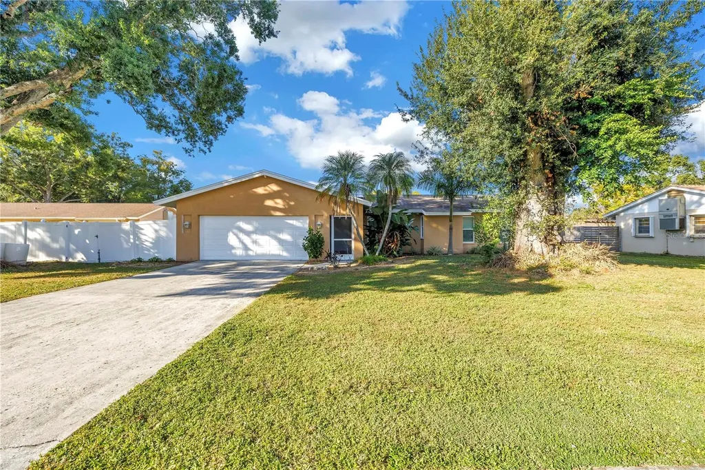 813 Cypress Wood Lane Sarasota FL 34243